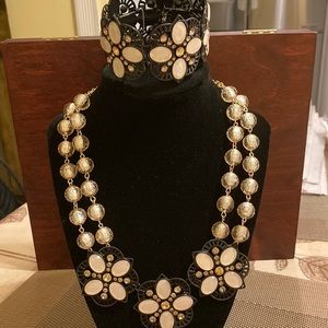 Black border milky faux stone champagne beaded necklace/bracelet set